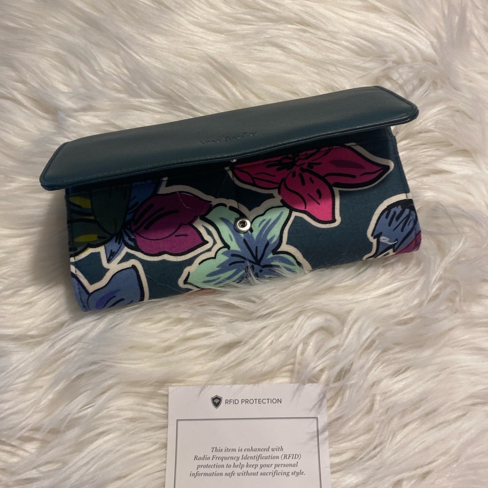 Vera Bradley wallet
